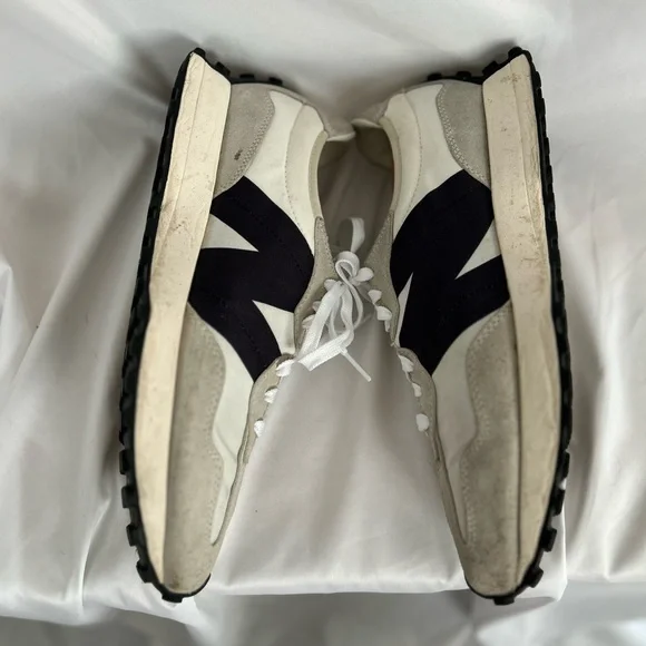 New Balance 327 Men's Retro Running Sneakers White with Black N - Picture 4 of 6